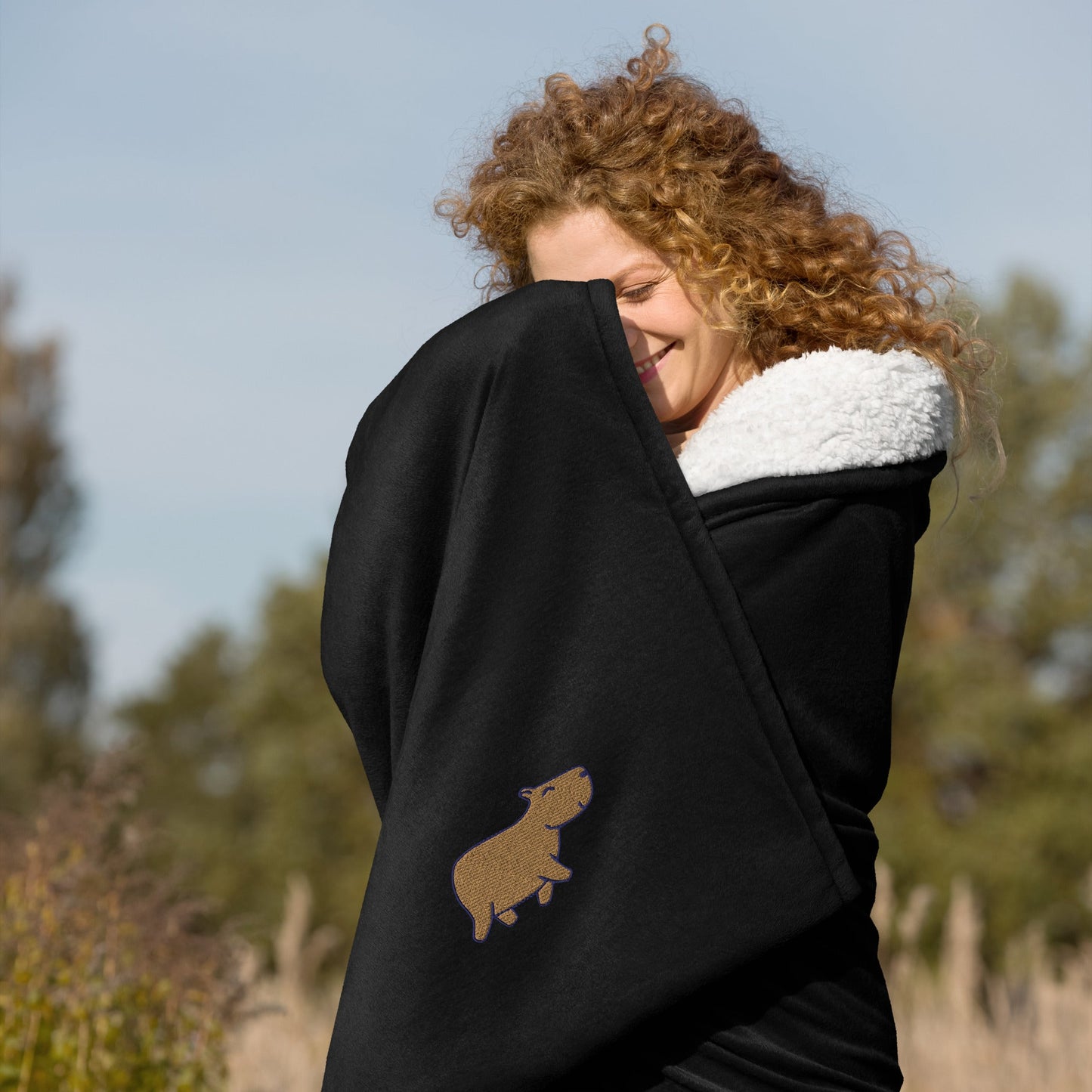 Capybara Premium Embroidered sherpa blanket - Capylove