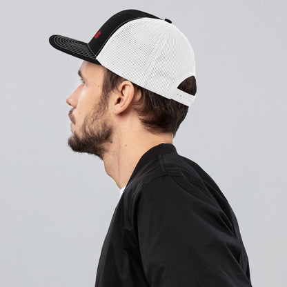 "I PEE IN POOLS" Trucker Cap - Capylove